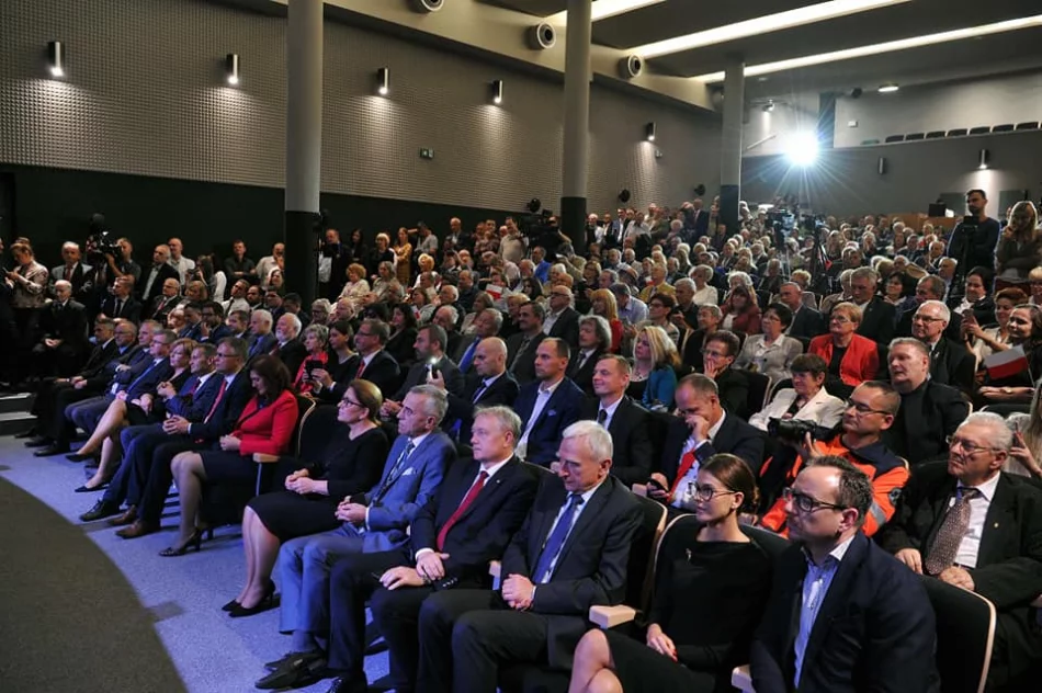 Jarosław Kaczyński o wyborach samorządowych goszcząc w regionie. W Nowym Sączu nazwano go "dyktatorem" - zdjęcie 3