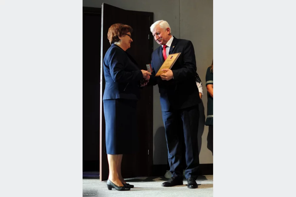 Wręczono odznaczenia miejskie - zdjęcie 10