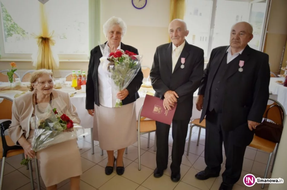 Świętowali 60. i 50-lecie Pożycia Małżeńskiego w gminie Dobra - zdjęcie 4