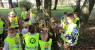 10 października 2018r przedszkolaki z MP nr 4 w dniu "Święta Drzewa" - zdjęcie 3