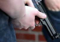 Zakaz noszenia broni - zdjęcie główne