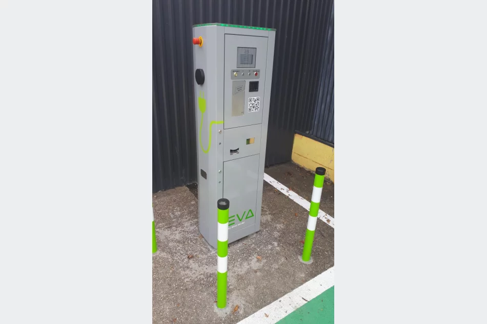 Pierwsza w Limanowej Stacja Ładowania samochodów elektrycznych EVA - zdjęcie 3