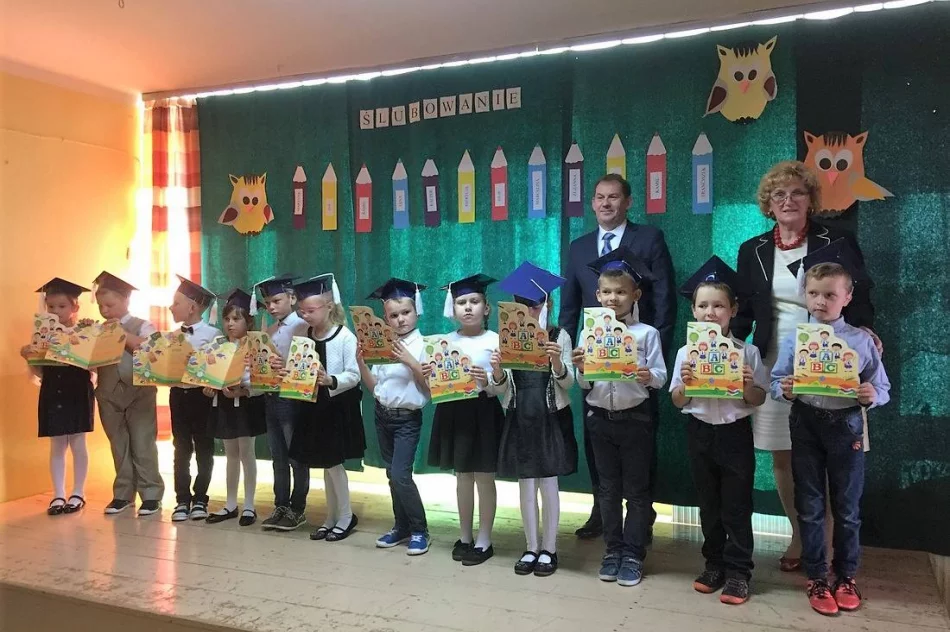 Pasowanie na uczniów w Szkole Podstawowej w Kaninie - zdjęcie 4