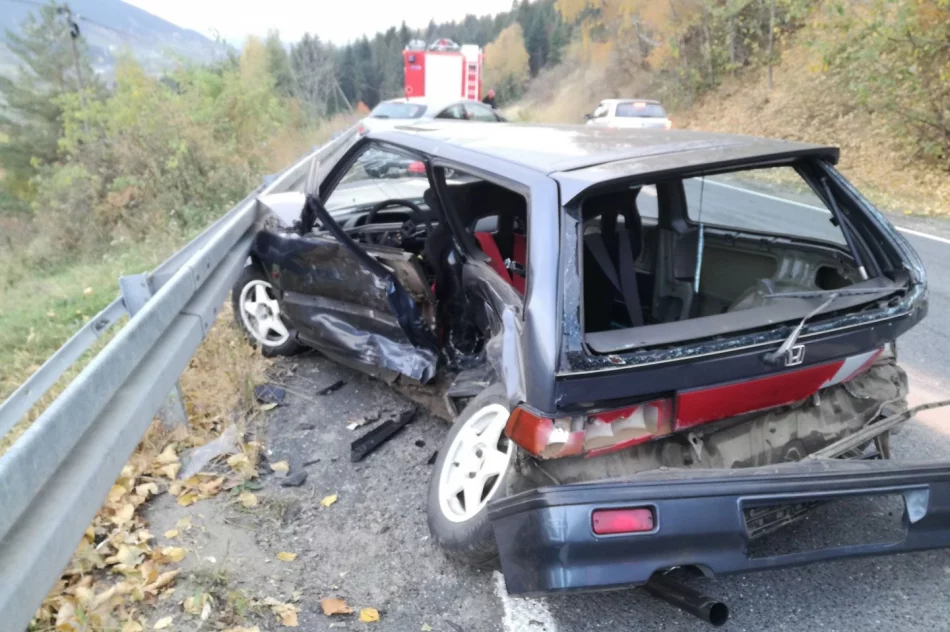 Nieprawidłowe zawracanie przyczyną groźnie wyglądającej kolizji - zdjęcie 3