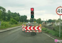 Raz ruch sterowany ręcznie, a raz sygnalizacją która korkuje miasto (wideo) - zdjęcie główne