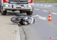 Jeden z motocyklistów wymusił pierwszeństwo, drugiemu zajechano drogę - zdjęcie główne
