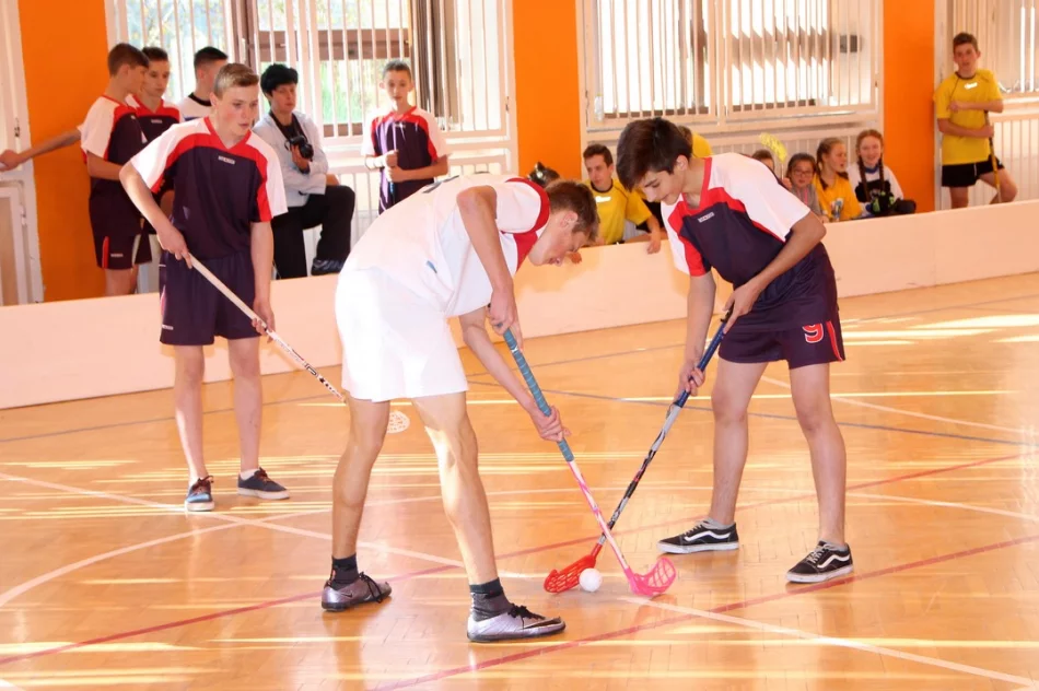 Mistrzostwa gminy Limanowa w unihokeju dziewcząt i chłopców - zdjęcie 7