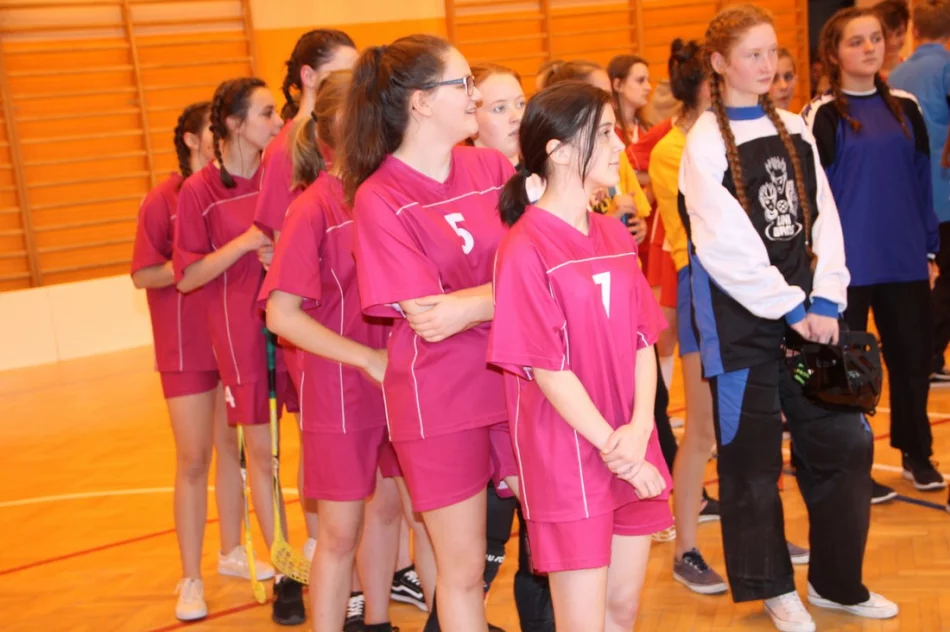 Mistrzostwa gminy Limanowa w unihokeju dziewcząt i chłopców - zdjęcie 15