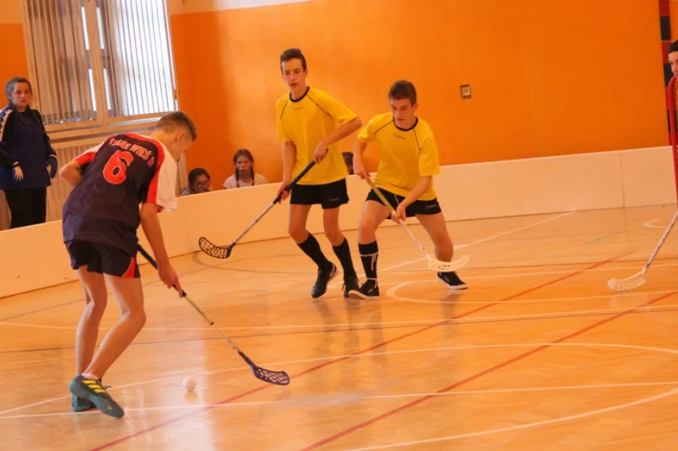 Mistrzostwa gminy Limanowa w unihokeju dziewcząt i chłopców - zdjęcie 16