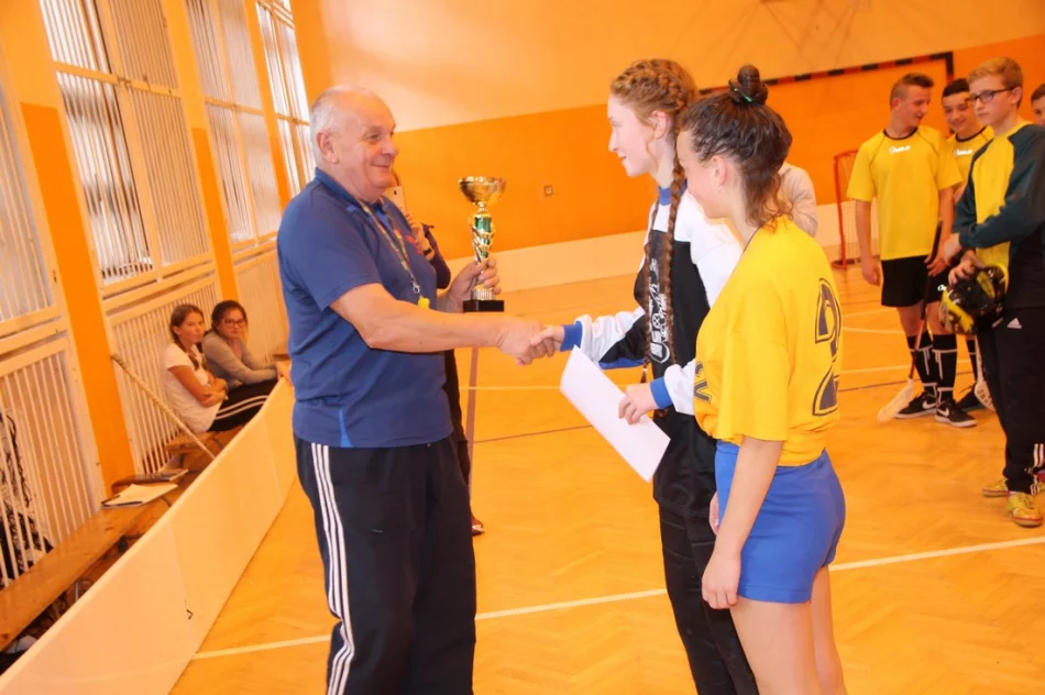 Mistrzostwa gminy Limanowa w unihokeju dziewcząt i chłopców - zdjęcie 19