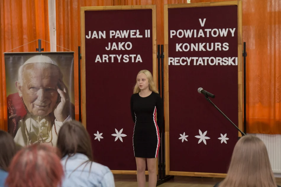 Miasto wsparło Konkurs Recytatorski „JAN PAWEŁ II JAKO ARTYSTA” - zdjęcie 3