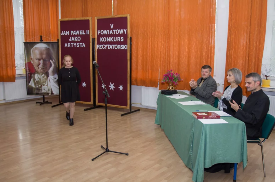 Miasto wsparło Konkurs Recytatorski „JAN PAWEŁ II JAKO ARTYSTA” - zdjęcie 5