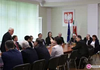 Miasto chce udzielić 'pomocy finansowej' gminie ws. oświaty - zdjęcie główne