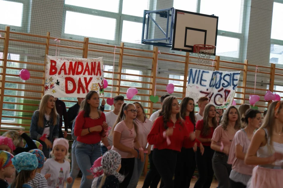 Bandana Day w ZSTI, czyli solidarni z chorymi - zdjęcie 9