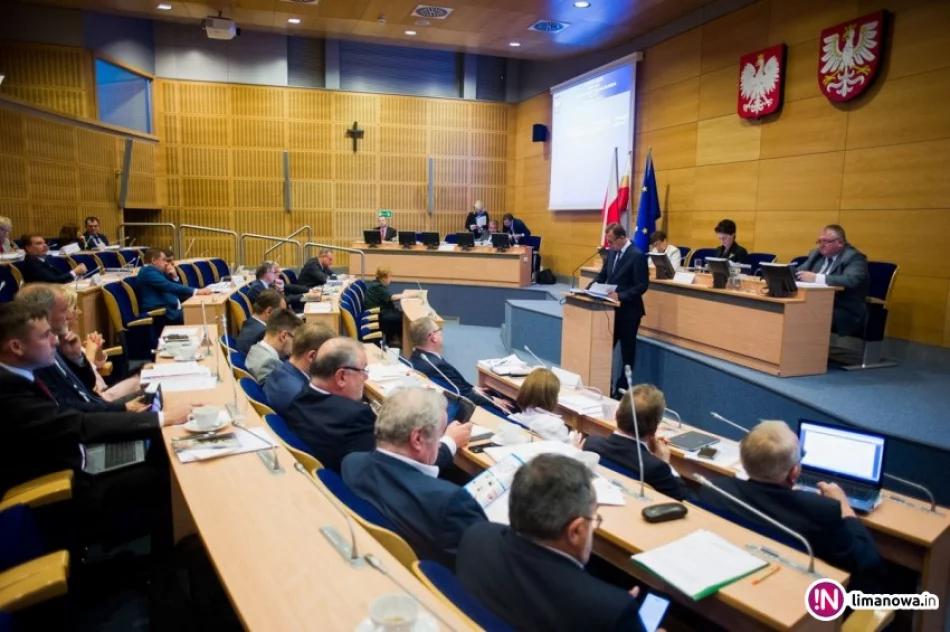 Radni obradowali podczas XXXVIII sesji sejmiku (wideo) - zdjęcie 3
