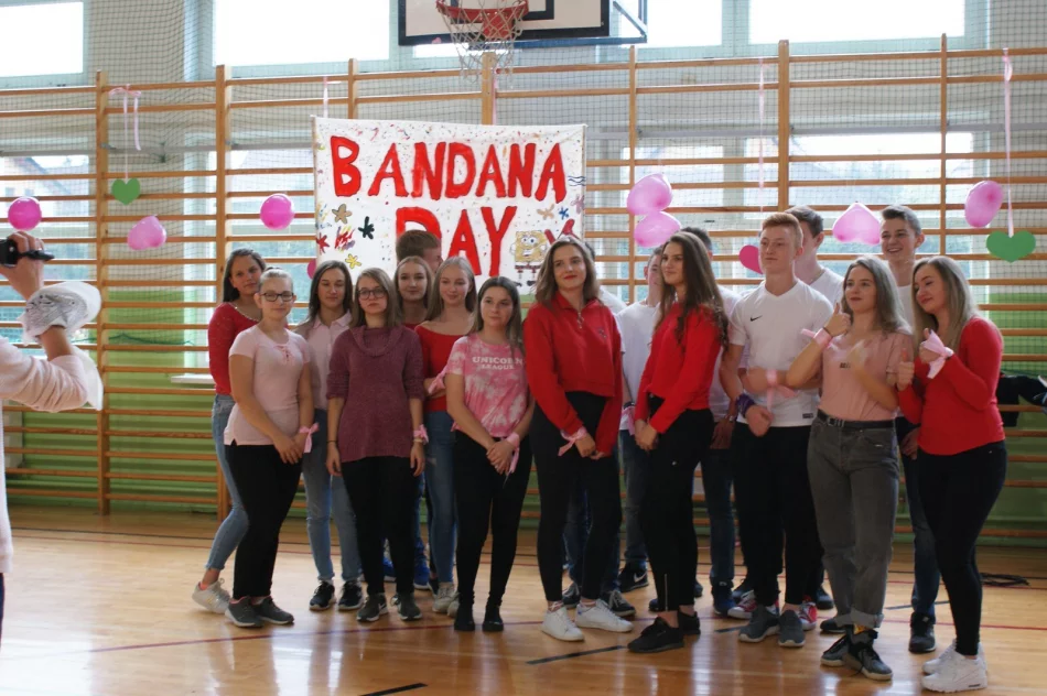Bandana Day w ZSTI, czyli solidarni z chorymi - zdjęcie 19