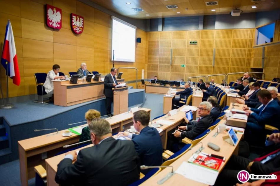 Radni obradowali podczas XXXVIII sesji sejmiku (wideo) - zdjęcie 4