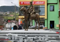 MONTAŻ POMNIKA KOMENDANTA JÓZEFA PIŁSUDSKIEGO - zdjęcie główne