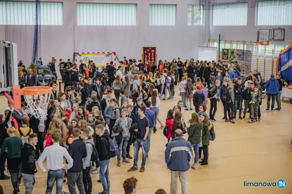 Doroczne Święto Zawodów przyciągnęło ponad 1200 uczniów - zdjęcie 17