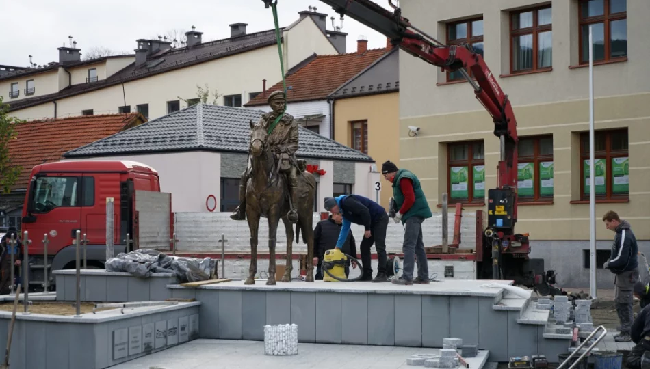 Pomnik Piłsudskiego posadowiono na Małym Rynku - zdjęcie 1