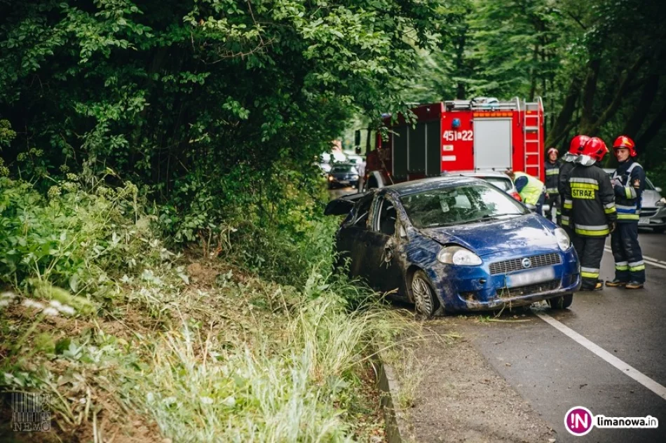Trzy osoby w szpitalu po dachowaniu Fiata - zdjęcie 3