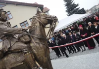 Odsłonięto pomnik Piłsudskiego na 100-lecie niepodległości. "Duch patriotyzmu na Limanowszczyźnie nie zaginął" - zdjęcie główne