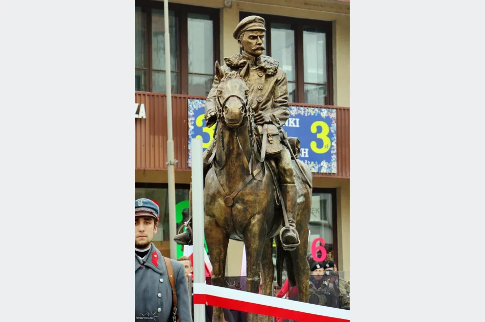 POMNIK KOMENDANTA JÓZEFA PIŁSUDSKIEGO ODSŁONIĘTY - zdjęcie 13