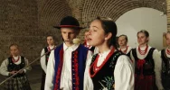 Z pieśnią na ustach… - sukces „Małych Męcinian” na XVI Małopolskim Przeglądzie Pieśni Patriotycznej  - zdjęcie 4
