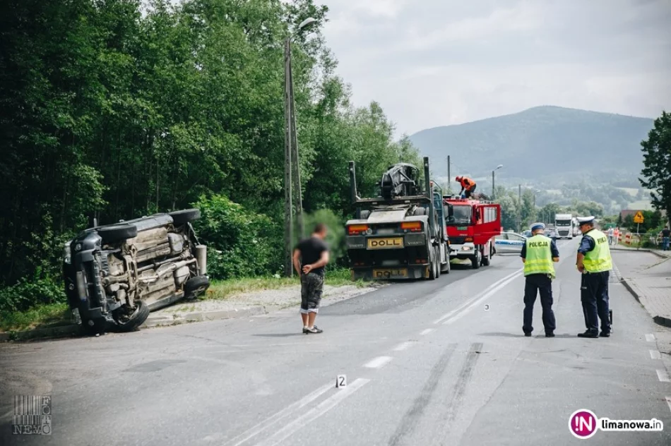 Zderzenie ciężarówki Volvo i terenowego Nissana. Jedna osoba w szpitalu - zdjęcie 3