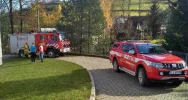 Gaz pieprzowy w szkole. Budynek ewakuowano, 4 uczennice zabrano na obserwację do szpitala - zdjęcie 3