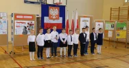Happening patriotyczny w Szkole Podstawowej Nr 1 w Starej Wsi - zdjęcie 3