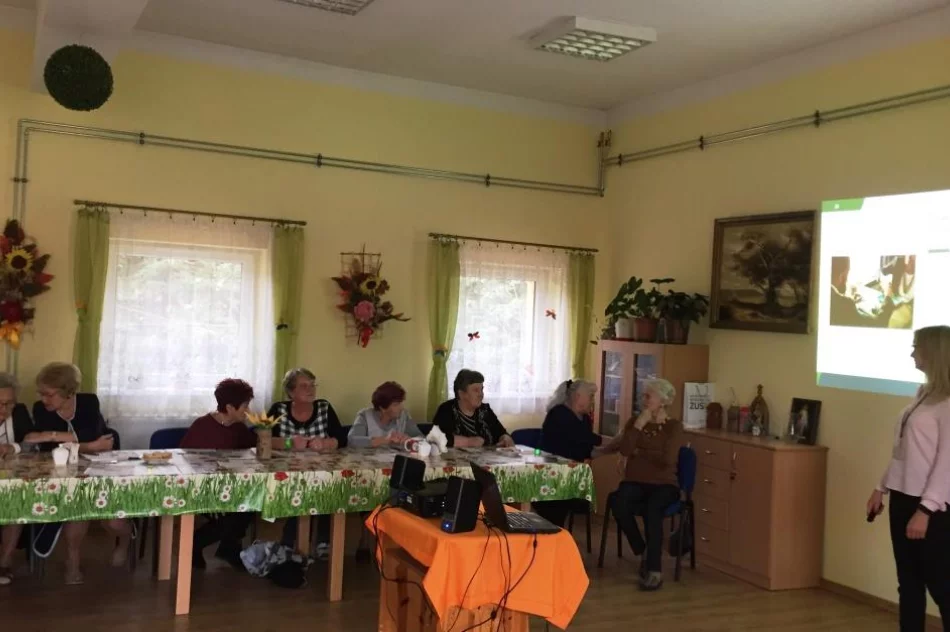 Limanowscy seniorzy z wigorem świętowali swój dzień - zdjęcie 2