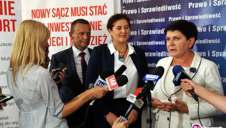 Beata Szydło rekomendowała kandydatkę PiS. Iwona Mularczyk przedstawiła część programu - zdjęcie 1