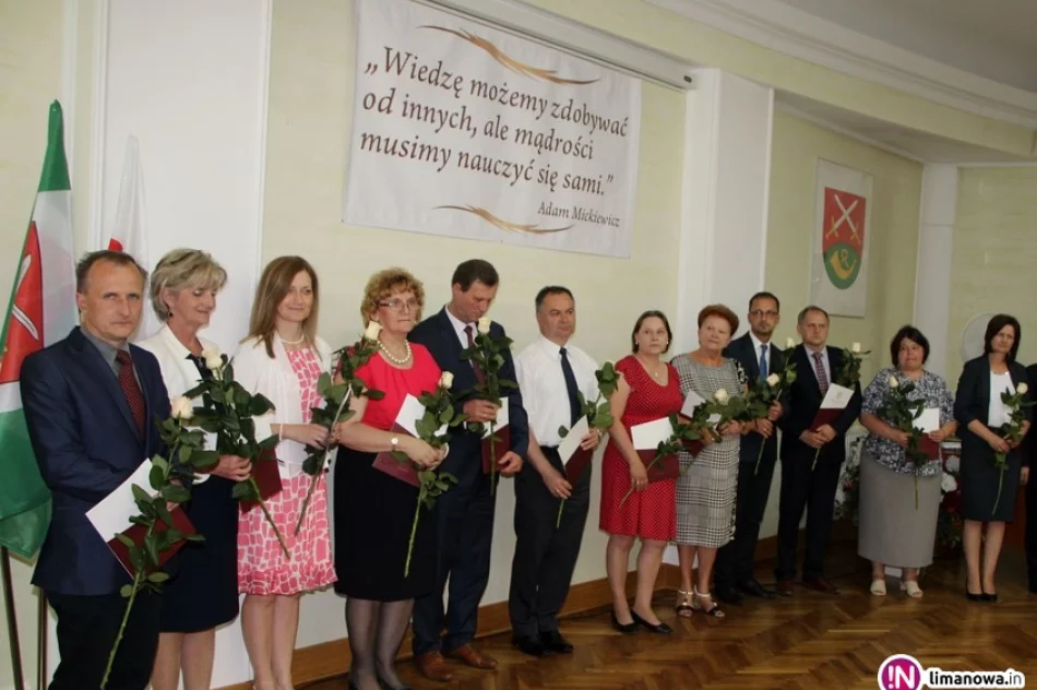 Nagrody oraz wyróżnienia dla uczniów i nauczycieli - zdjęcie 4