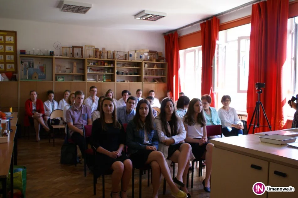 Młodzi fizycy i chemicy spotkali się w Laskowej - zdjęcie 4