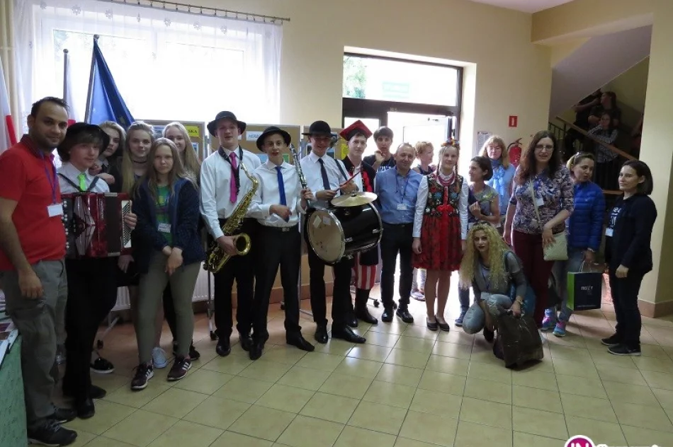 Szkoła gościła nauczycieli z Cypru, Grecji, Litwy, Rumunii i Turcji - zdjęcie 2