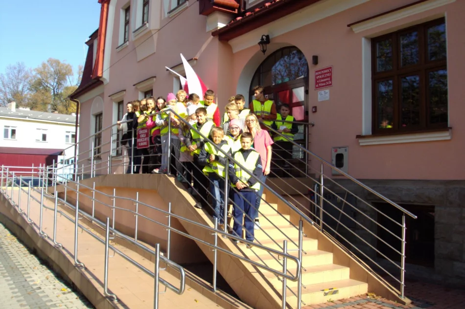 Wszystkie dzieci otrzymały kamizelki - zdjęcie 4