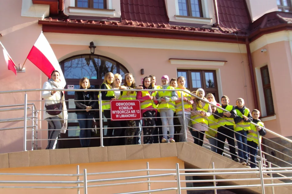 Wszystkie dzieci otrzymały kamizelki - zdjęcie 5