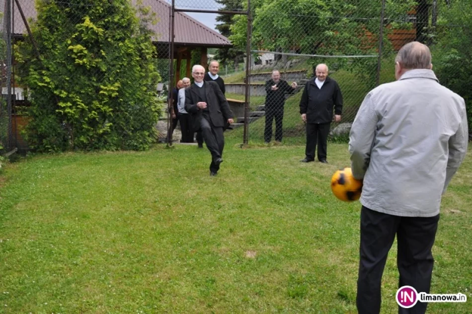 Kard. Stanisław Dziwisz odwiedził Glisne - zdjęcie 4
