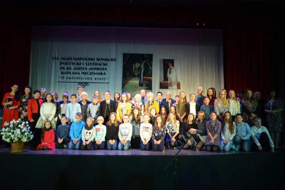 Zbudować ze słów pomnik pamięci - zdjęcie 5