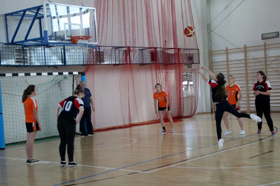 Igrzyska Młodzieży Szkolnej w koszykówce  - zdjęcie 17