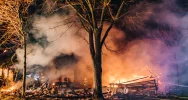 Nocny pożar na pograniczu dwóch powiatów - zdjęcie 3