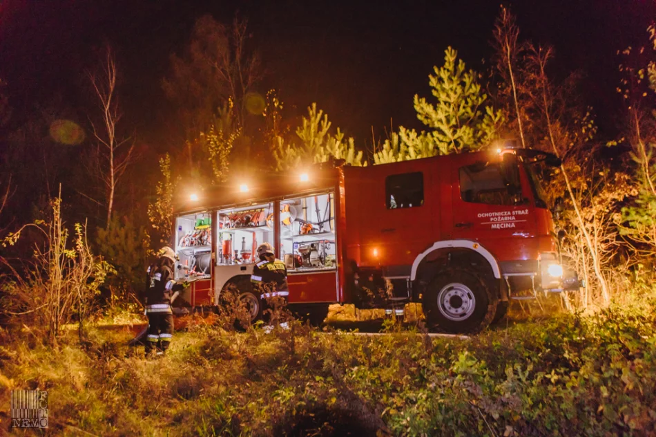 Nocny pożar na pograniczu dwóch powiatów - zdjęcie 19