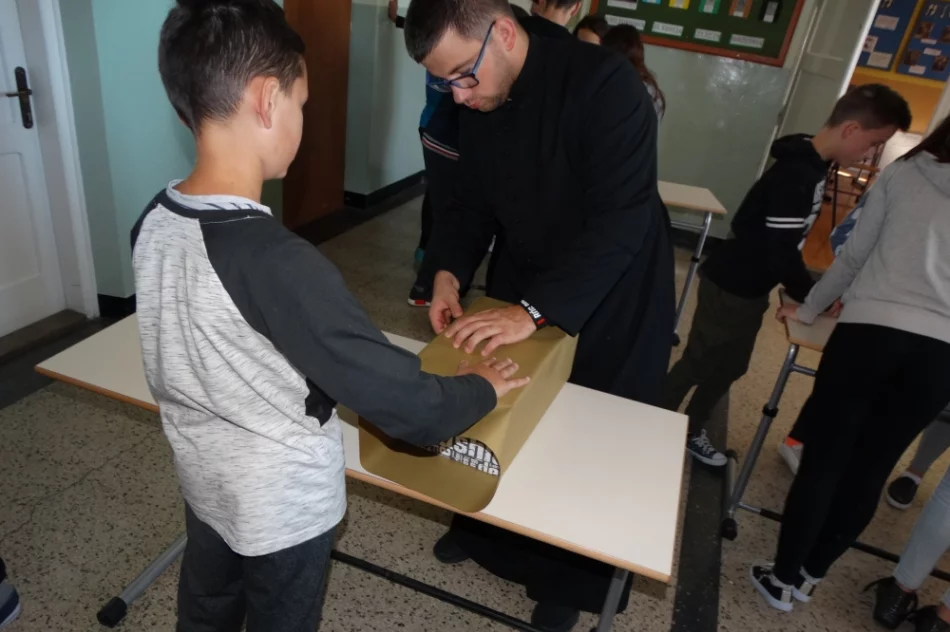 Pomoc uczniów Szkoły Podstawowej nr 2 w Męcinie dla dzieci na Litwie - zdjęcie 4