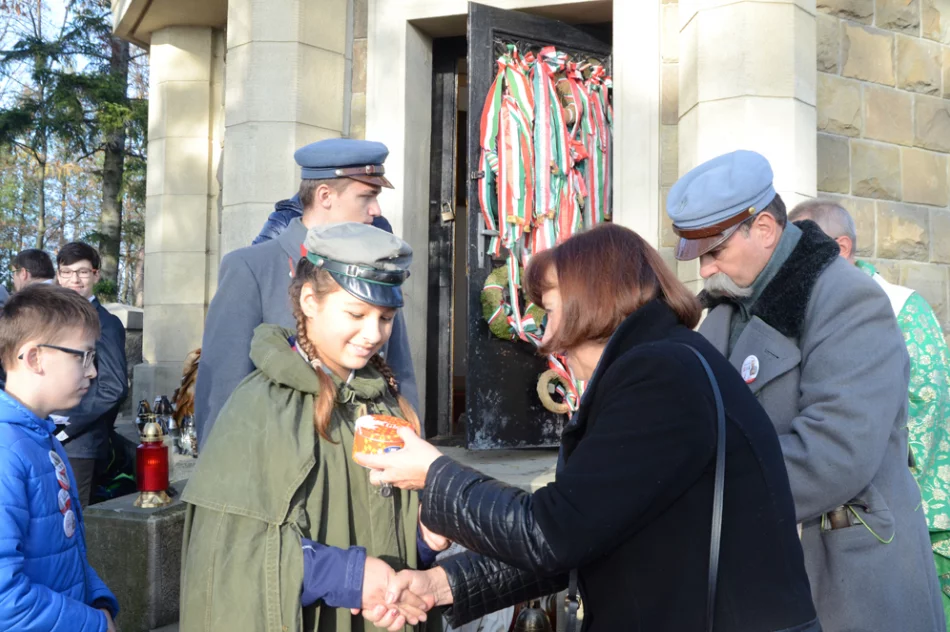 Rekordowy VIII Niepodległościowy Złaz Turystów na Jabłońcu - zdjęcie 3