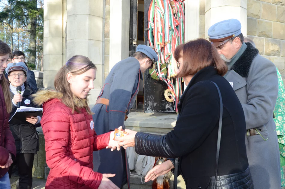 Rekordowy VIII Niepodległościowy Złaz Turystów na Jabłońcu - zdjęcie 8