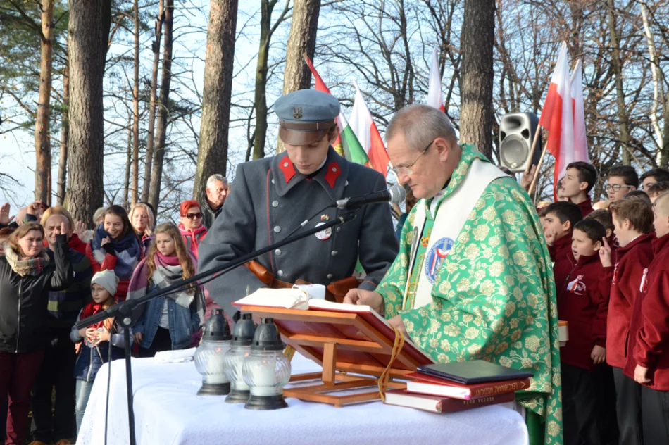 Rekordowy VIII Niepodległościowy Złaz Turystów na Jabłońcu - zdjęcie 12