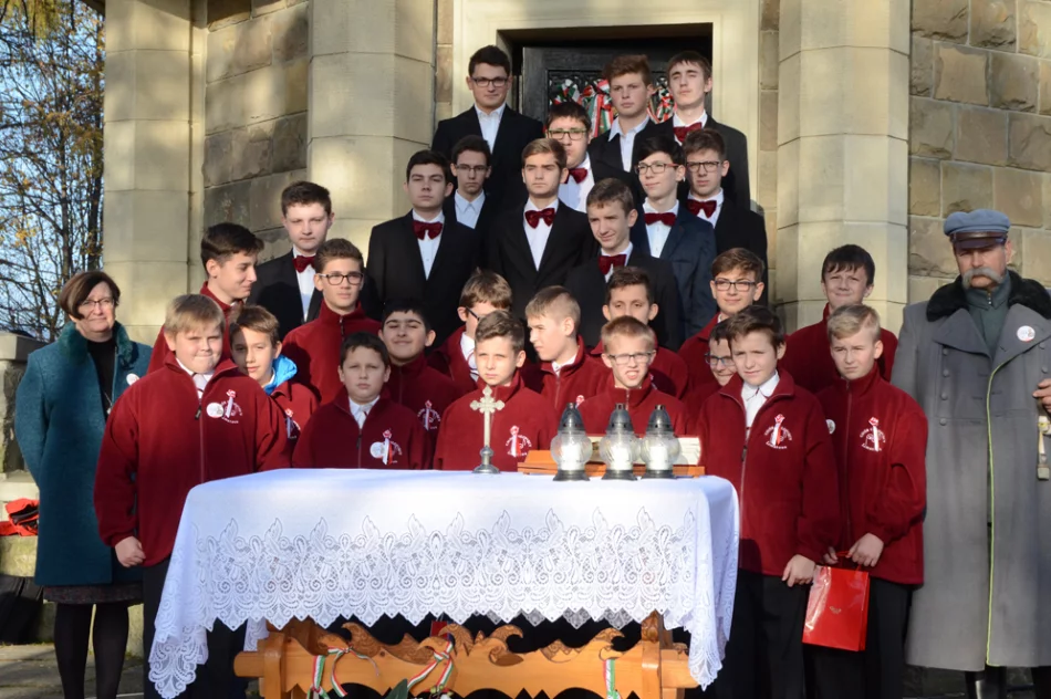 Rekordowy VIII Niepodległościowy Złaz Turystów na Jabłońcu - zdjęcie 13