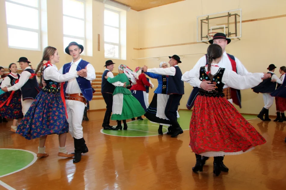 Zespół „Kijom Worci” z wizytą u Polaków na Litwie  - zdjęcie 8