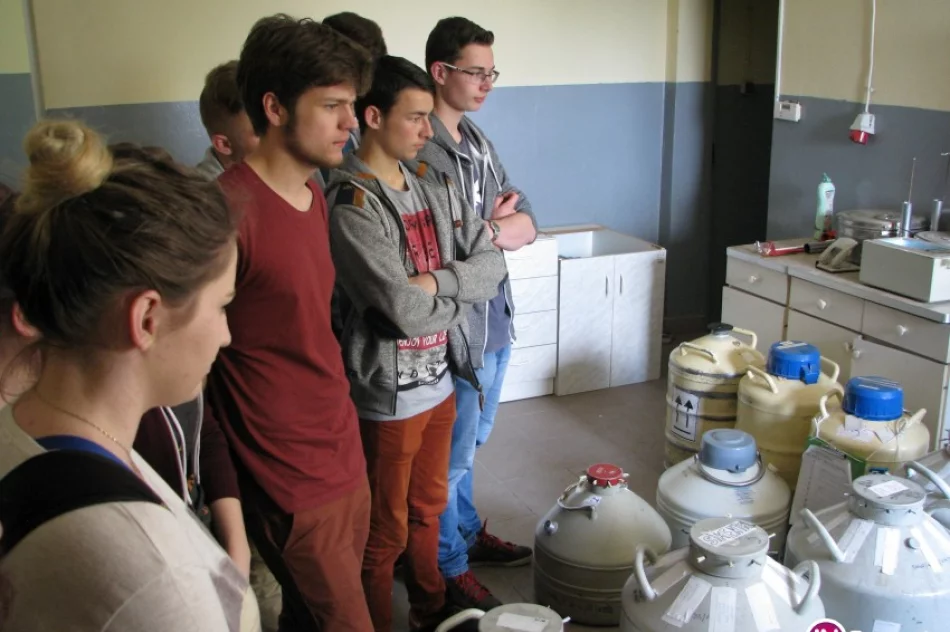 Młodzież na kursie unasiennienia bydła i trzody chlewnej - zdjęcie 4